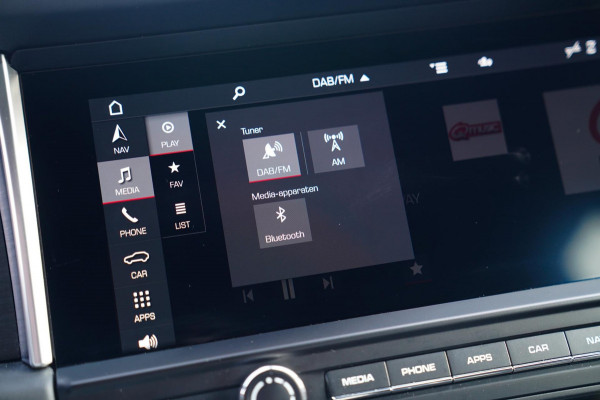 Porsche Macan 2.9 GTS | Panorama | Sport uitlaat | 360 Cam | Luchtvering | Sport Chrono | Dealer onderhouden | 1e eigenaar | ACC |