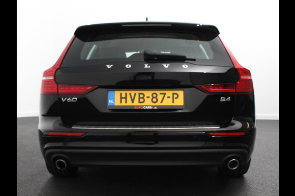 Volvo V60 2.0 B4 Momentum | Climate control | Cruise control adaptieve | Parkeersensoren | Achteruitrijd camera | LED | Verwarmde voorstoelen | Lane assist | Apple Carplay/ Android Auto