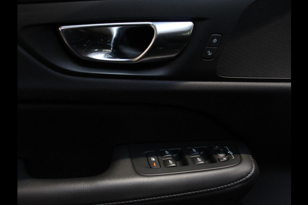 Volvo V60 2.0 B4 Momentum | Climate control | Cruise control adaptieve | Parkeersensoren | Achteruitrijd camera | LED | Verwarmde voorstoelen | Lane assist | Apple Carplay/ Android Auto
