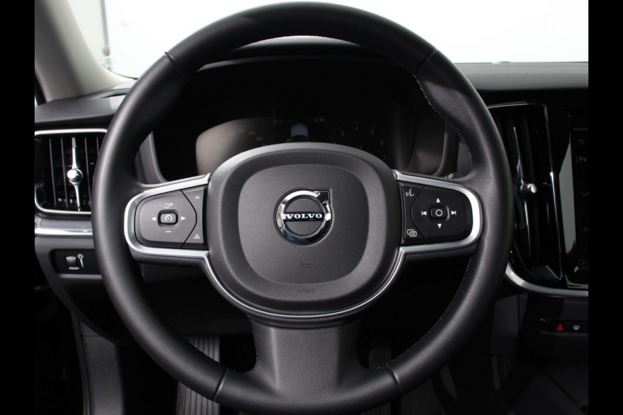 Volvo V60 2.0 B4 Momentum | Climate control | Cruise control adaptieve | Parkeersensoren | Achteruitrijd camera | LED | Verwarmde voorstoelen | Lane assist | Apple Carplay/ Android Auto
