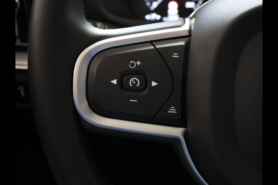 Volvo V60 2.0 B4 Momentum | Climate control | Cruise control adaptieve | Parkeersensoren | Achteruitrijd camera | LED | Verwarmde voorstoelen | Lane assist | Apple Carplay/ Android Auto
