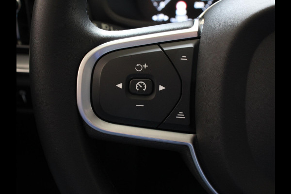 Volvo V60 2.0 B4 Momentum | Climate control | Cruise control adaptieve | Parkeersensoren | Achteruitrijd camera | LED | Verwarmde voorstoelen | Lane assist | Apple Carplay/ Android Auto