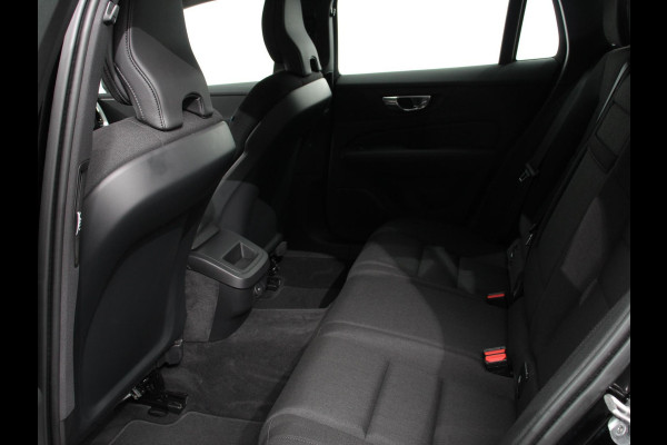 Volvo V60 2.0 B4 Momentum | Climate control | Cruise control adaptieve | Parkeersensoren | Achteruitrijd camera | LED | Verwarmde voorstoelen | Lane assist | Apple Carplay/ Android Auto