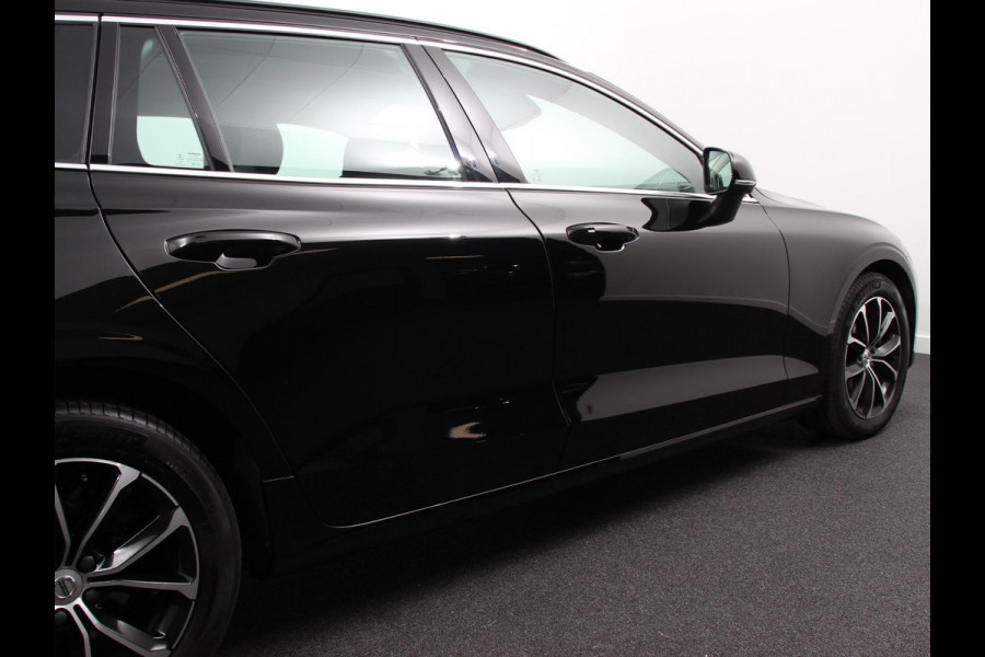 Volvo V60 2.0 B4 Momentum | Climate control | Cruise control adaptieve | Parkeersensoren | Achteruitrijd camera | LED | Verwarmde voorstoelen | Lane assist | Apple Carplay/ Android Auto