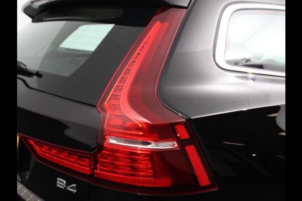 Volvo V60 2.0 B4 Momentum | Climate control | Cruise control adaptieve | Parkeersensoren | Achteruitrijd camera | LED | Verwarmde voorstoelen | Lane assist | Apple Carplay/ Android Auto