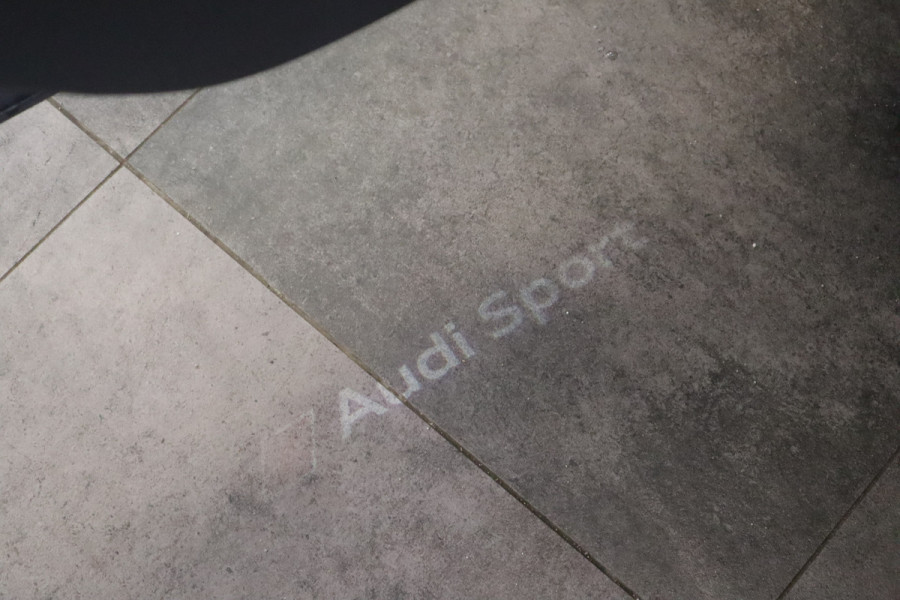 Audi Q8 4.0 TFSI RS Q8 quattro Panoramadak 23''Velgen Head-Up B&O Audio ! 2e Paasdag geopend van 12.00 tot 17:00u !