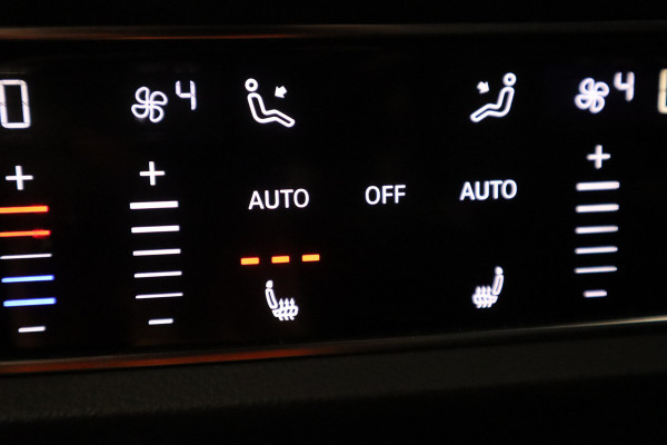 Audi Q8 4.0 TFSI RS Q8 quattro Panoramadak 23''Velgen Head-Up B&O Audio ! 2e Paasdag geopend van 12.00 tot 17:00u !