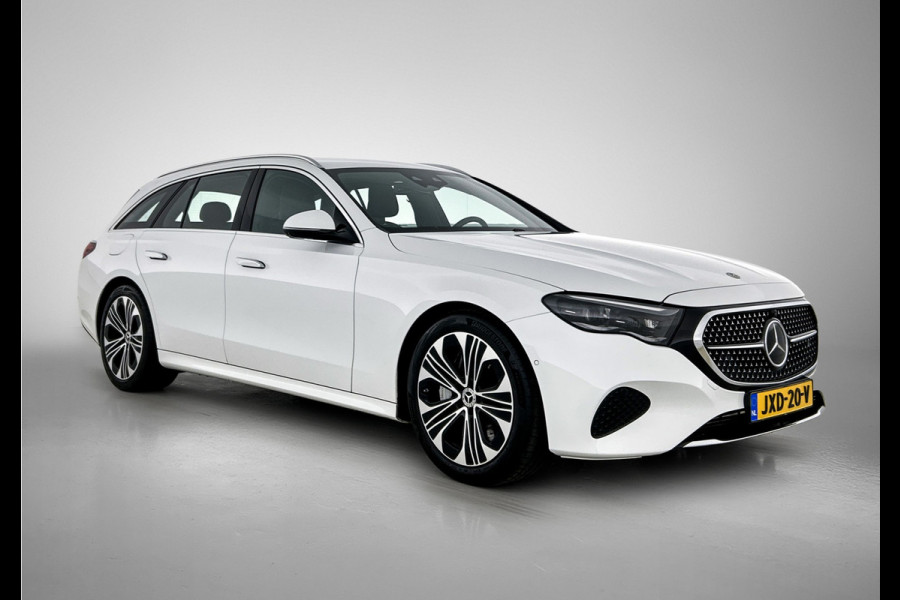 Mercedes-Benz E-Klasse Estate 300 e Luxury Line Plug-In Hybride Trekhaak | Rijassistentiepakket plus | Parkeerpakket met 360°-camera | Distronic | Sfeerverlichting. Inclusief 24 maanden MB Certified garantie voor Europa.