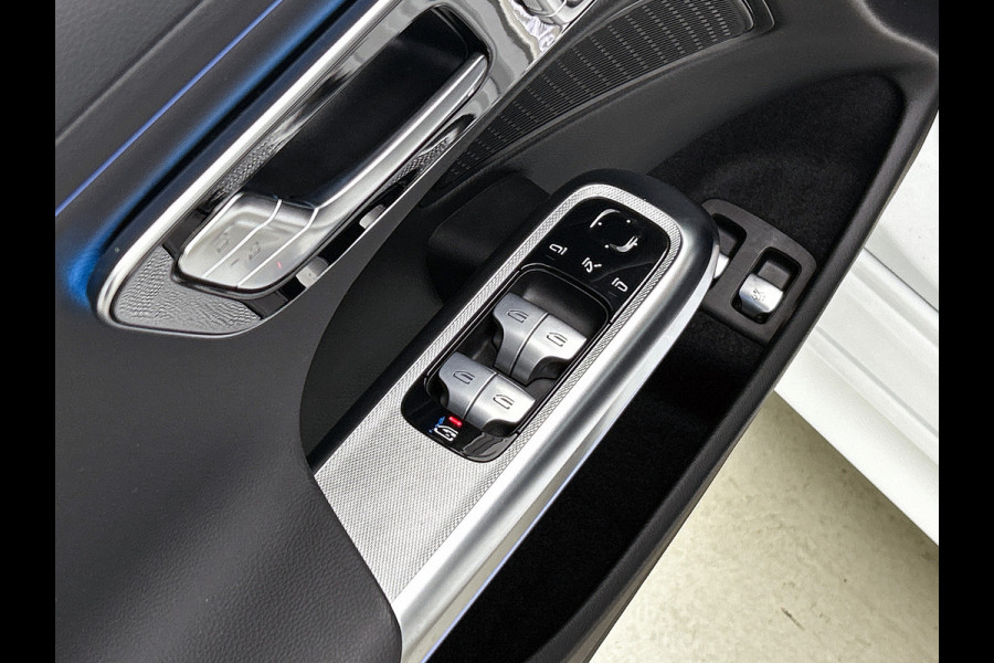 Mercedes-Benz E-Klasse Estate 300 e Luxury Line Plug-In Hybride Trekhaak | Rijassistentiepakket plus | Parkeerpakket met 360°-camera | Distronic | Sfeerverlichting. Inclusief 24 maanden MB Certified garantie voor Europa.