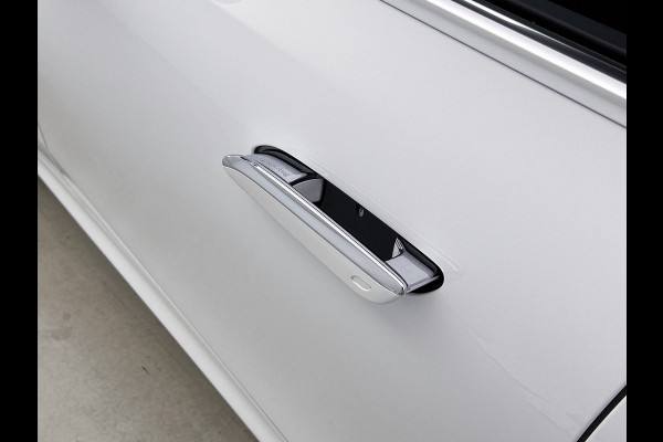 Mercedes-Benz E-Klasse Estate 300 e Luxury Line Plug-In Hybride Trekhaak | Rijassistentiepakket plus | Parkeerpakket met 360°-camera | Distronic | Sfeerverlichting. Inclusief 24 maanden MB Certified garantie voor Europa.