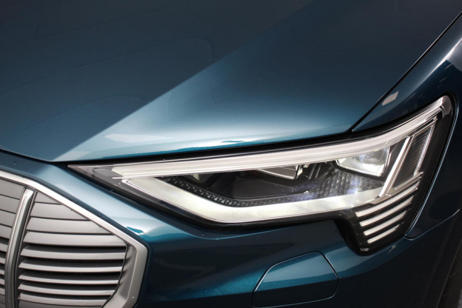 Audi e-tron e-tron 55 quattro | Navigatie | Climate Control | Alcantara | Camera | Electrisch bedienbare achterklep | Led | Cruise Control Adaptive |