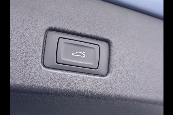 Audi Q4 e-tron 40 Launch edition Advanced Plus 77 kWh SOH 92% | S-LINE INTERIEUR | PANORAMADAK | STOELVERWARMING | ELEKTRISCHE ACHTERKLEP | LUXE BEKLEDING | RIJKLAAR MET 12 MND BOVAG GARANTIE