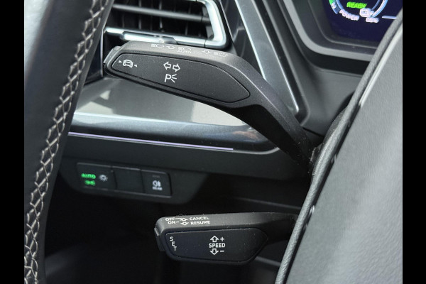 Audi Q4 e-tron 40 Launch edition Advanced Plus 77 kWh SOH 92% | S-LINE INTERIEUR | PANORAMADAK | STOELVERWARMING | ELEKTRISCHE ACHTERKLEP | LUXE BEKLEDING | RIJKLAAR MET 12 MND BOVAG GARANTIE