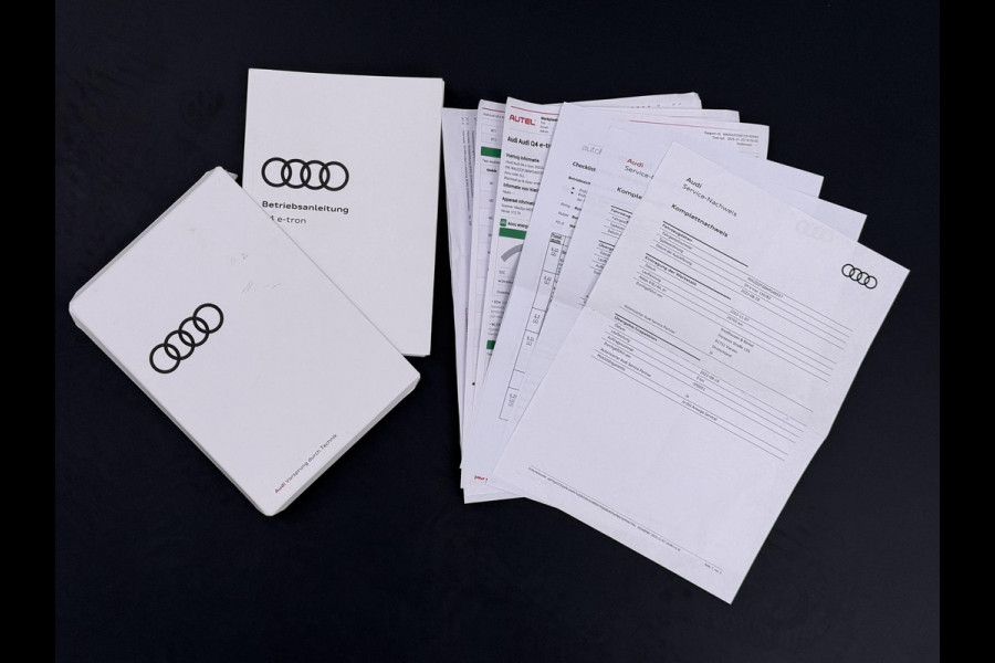 Audi Q4 e-tron 40 Launch edition Advanced Plus 77 kWh SOH 92% | S-LINE INTERIEUR | PANORAMADAK | STOELVERWARMING | ELEKTRISCHE ACHTERKLEP | LUXE BEKLEDING | RIJKLAAR MET 12 MND BOVAG GARANTIE