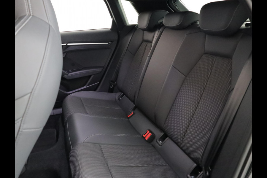 Audi A3 Sportback 30 TFSI S edition 110pk AUT| Navi| 17'LM-velgen| Parksensors|