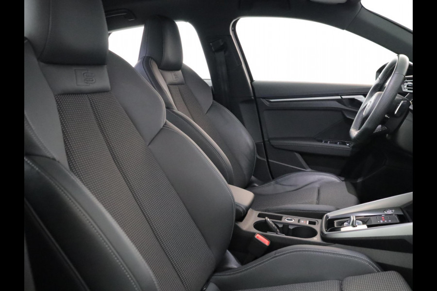 Audi A3 Sportback 30 TFSI S edition 110pk AUT| Navi| 17'LM-velgen| Parksensors|