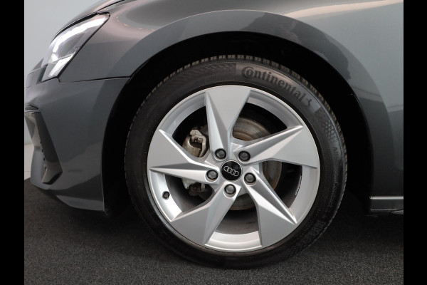 Audi A3 Sportback 30 TFSI S edition 110pk Aut| pano-dak| Navi| 17'LM-velgen| Parksensors