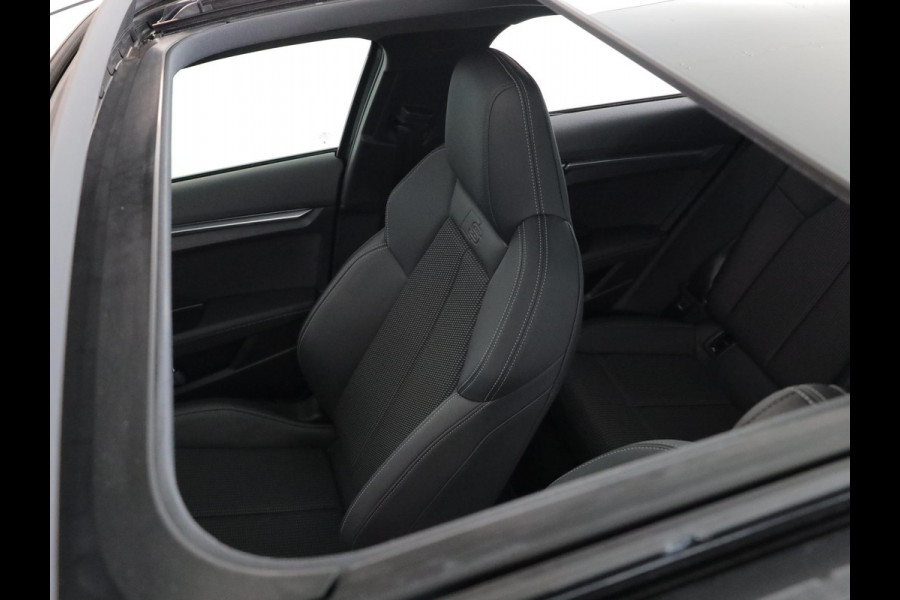 Audi A3 Sportback 30 TFSI S edition 110pk Aut| pano-dak| Navi| 17'LM-velgen| Parksensors