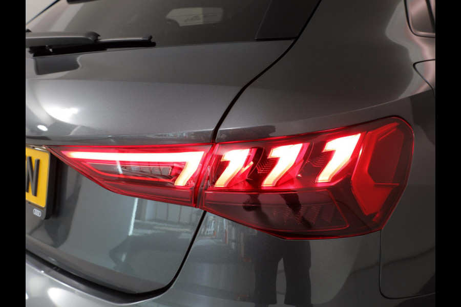 Audi A3 Sportback 30 TFSI S edition 110pk Aut| pano-dak| Navi| 17'LM-velgen| Parksensors
