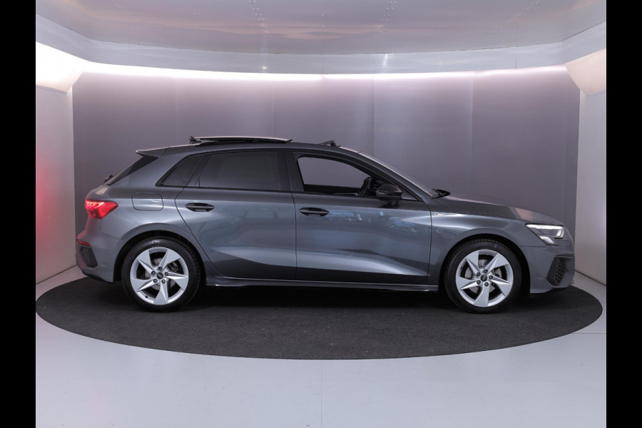 Audi A3 Sportback 30 TFSI S edition 110pk Aut| pano-dak| Navi| 17'LM-velgen| Parksensors