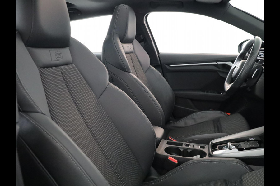 Audi A3 Sportback 30 TFSI S edition 110pk Aut| pano-dak| Navi| 17'LM-velgen| Parksensors