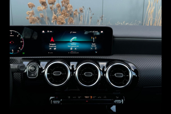 Mercedes-Benz CLA-Klasse Shooting Brake 180 d Bns Sol. Lux. Aut WIDESCREEN CAMERA PDC SPORTVELGEN