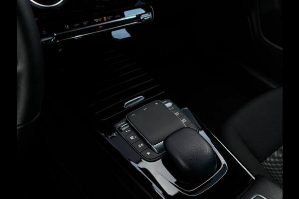 Mercedes-Benz CLA-Klasse Shooting Brake 180 d Bns Sol. Lux. Aut WIDESCREEN CAMERA PDC SPORTVELGEN