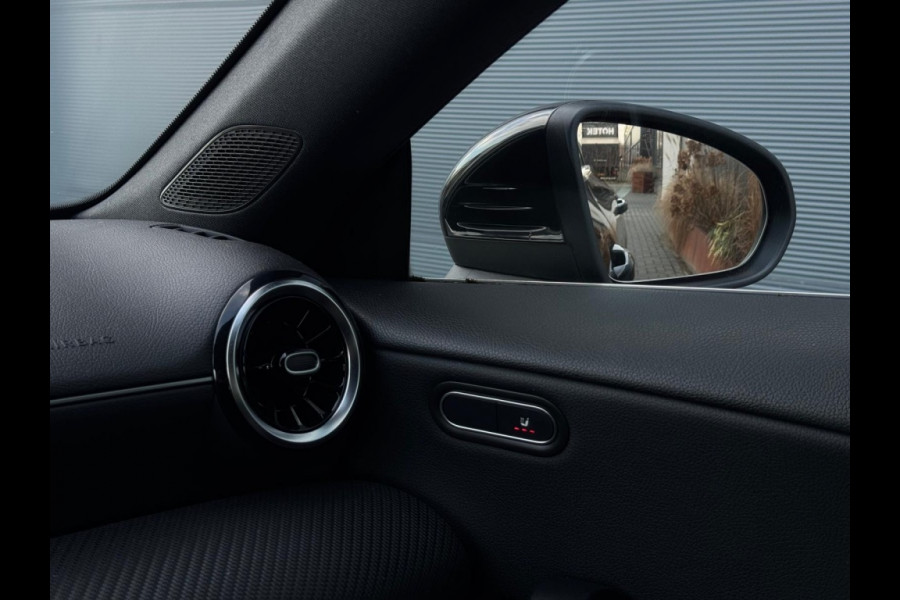 Mercedes-Benz CLA-Klasse Shooting Brake 180 d Bns Sol. Lux. Aut WIDESCREEN CAMERA PDC SPORTVELGEN