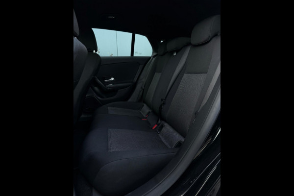 Mercedes-Benz CLA-Klasse Shooting Brake 180 d Bns Sol. Lux. Aut WIDESCREEN CAMERA PDC SPORTVELGEN