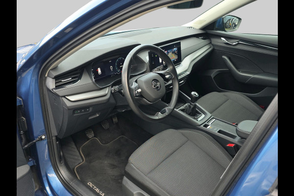 Škoda Octavia Combi 1.0 TSI Business Edition | Achteruitrijcamera | Stoelverwarming | Navigatie | Elektrische achterklep |