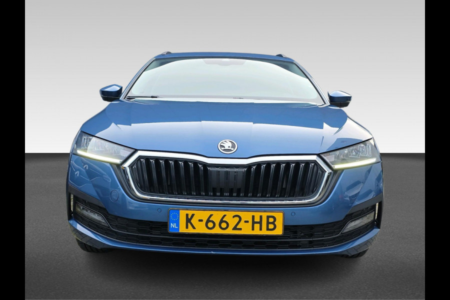 Škoda Octavia Combi 1.0 TSI Business Edition | Achteruitrijcamera | Stoelverwarming | Navigatie | Elektrische achterklep |