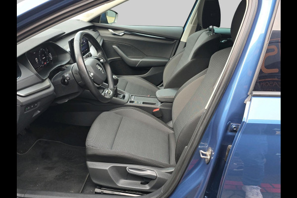 Škoda Octavia Combi 1.0 TSI Business Edition | Achteruitrijcamera | Stoelverwarming | Navigatie | Elektrische achterklep |