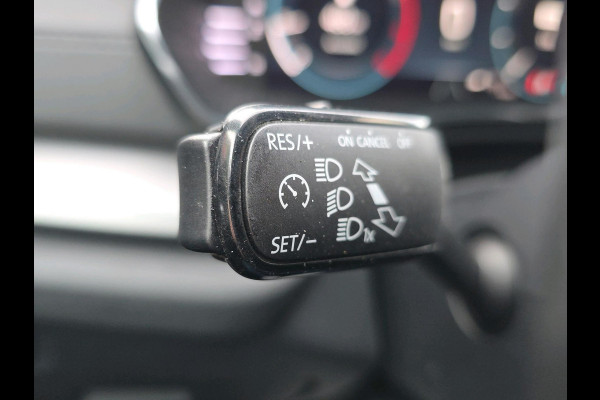 Škoda Octavia Combi 1.0 TSI Business Edition | Achteruitrijcamera | Stoelverwarming | Navigatie | Elektrische achterklep |