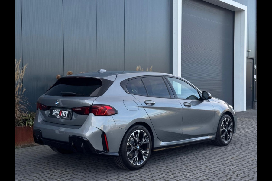 BMW 1-serie 120i M PACK 2025 LEDER SPORTVELGEN H&K LED WIDESCREEN