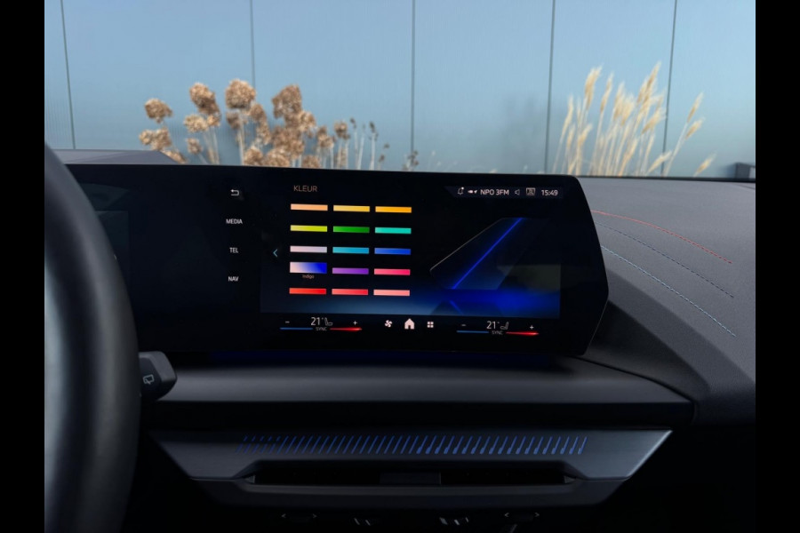 BMW 1-serie 120i M PACK 2025 LEDER SPORTVELGEN H&K LED WIDESCREEN