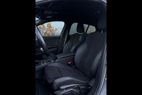 BMW 1-serie 120i M PACK 2025 LEDER SPORTVELGEN H&K LED WIDESCREEN