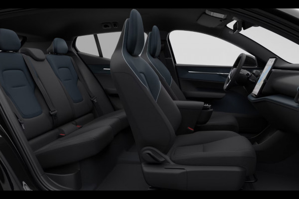 Volvo EX30 272PK Single Ext. Range Plus Black Ed Europa / Elektrische stoelen met geheugen / stoel - en stuurwielverwarming / Adaptieve Cruise Control/ Dodehoek Detectie / Parkeersensoren voor en achter/ Achteruitrijcamera/ Warmtepomp/ Google Services/