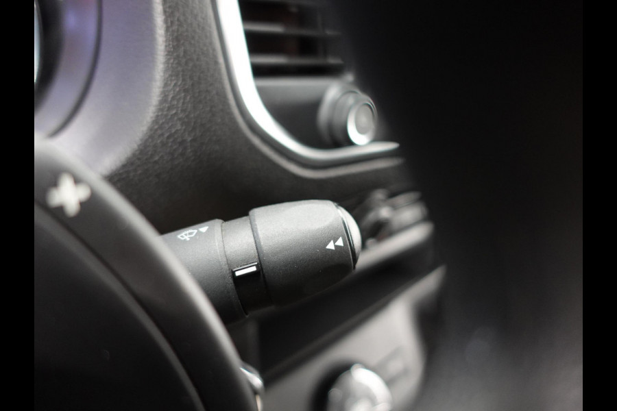 Peugeot Expert 2.0 Hdi 180PK Peugeot Expert 2.0 Hdi Automaat Dubbele Cabine Navigatie Parkeersensoren Clima Control Trekhaak