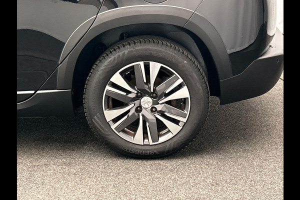 Peugeot 2008 1.2 PureTech Allure | Trekhaak | Stoelverwarming Panorama Dak Climate / Cruise control Carplay Lichtmetaal