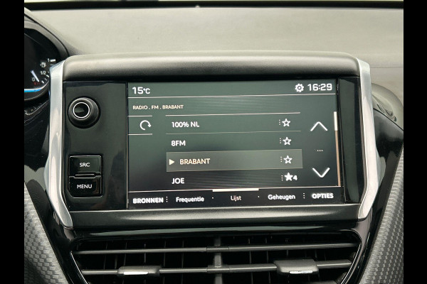 Peugeot 2008 1.2 PureTech Allure | Trekhaak | Stoelverwarming Panorama Dak Climate / Cruise control Carplay Lichtmetaal