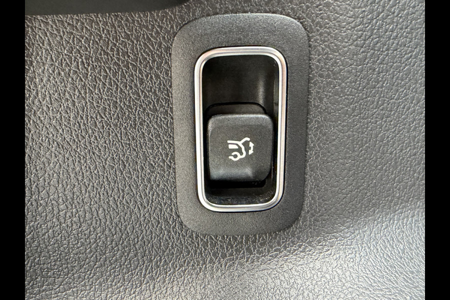 Mercedes-Benz B-klasse 180 Launch Edition Automaat / Parkeersensoren V-A / Cruise Control / Camera / Multimedia / 17'' LM / Navi