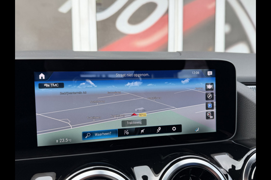 Mercedes-Benz B-klasse 180 Launch Edition Automaat / Parkeersensoren V-A / Cruise Control / Camera / Multimedia / 17'' LM / Navi