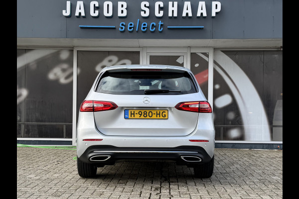 Mercedes-Benz B-klasse 180 Launch Edition Automaat / Parkeersensoren V-A / Cruise Control / Camera / Multimedia / 17'' LM / Navi