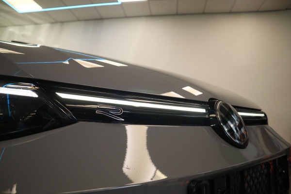 Volkswagen Golf 1.5 eTSI Style R-Line Panoramadak Trekhaak