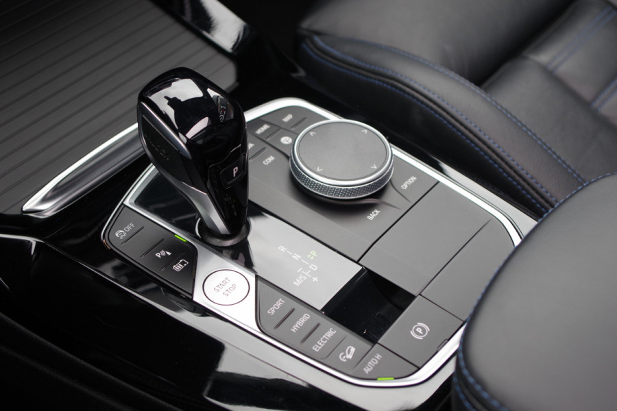BMW X3 xDrive30e 293 PK High Executive M-Sport PHEV, Panoramadak, Harman/Kardon, Adap. Cruise Control, Memory
