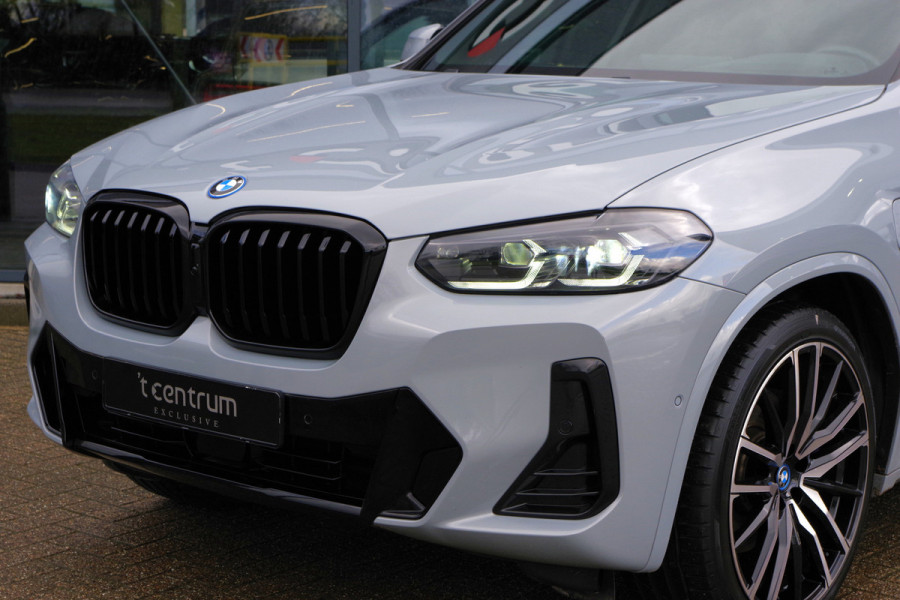 BMW X3 xDrive30e 293 PK High Executive M-Sport PHEV, Panoramadak, Harman/Kardon, Adap. Cruise Control, Memory