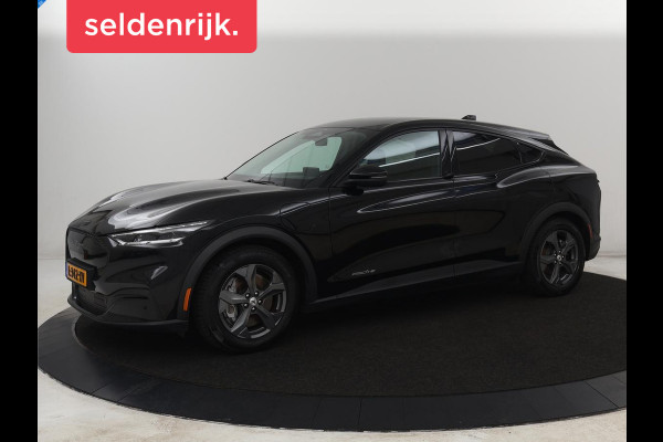 Ford Mustang Mach-E RWD 75 kWh | SOH 93% | Leder | Trekhaak | Stoelverwarming | Adaptive cruise | Carplay | Camera | Stuurverwarming | 18'' | Full LED | Dodehoek detectie | Navigatie