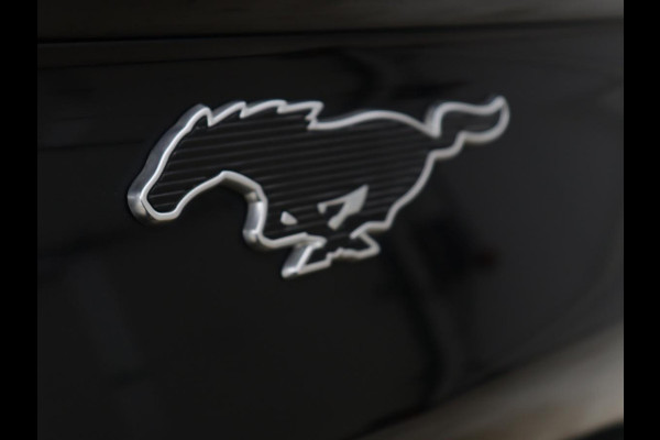 Ford Mustang Mach-E RWD 75 kWh | SOH 93% | Leder | Trekhaak | Stoelverwarming | Adaptive cruise | Carplay | Camera | Stuurverwarming | 18'' | Full LED | Dodehoek detectie | Navigatie