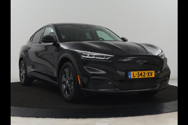 Ford Mustang Mach-E RWD 75 kWh | SOH 93% | Leder | Trekhaak | Stoelverwarming | Adaptive cruise | Carplay | Camera | Stuurverwarming | 18'' | Full LED | Dodehoek detectie | Navigatie