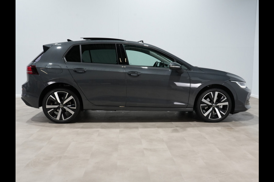 Volkswagen Golf 1.5 eHybrid 204pk Life Edition Panorama Stoel/Stuurverw. Camera 18"velgen Trekhaak